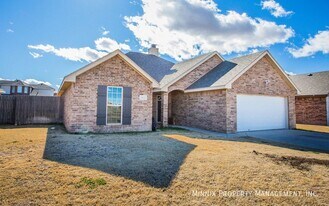 8821 13th St in Lubbock, TX - Building Photo