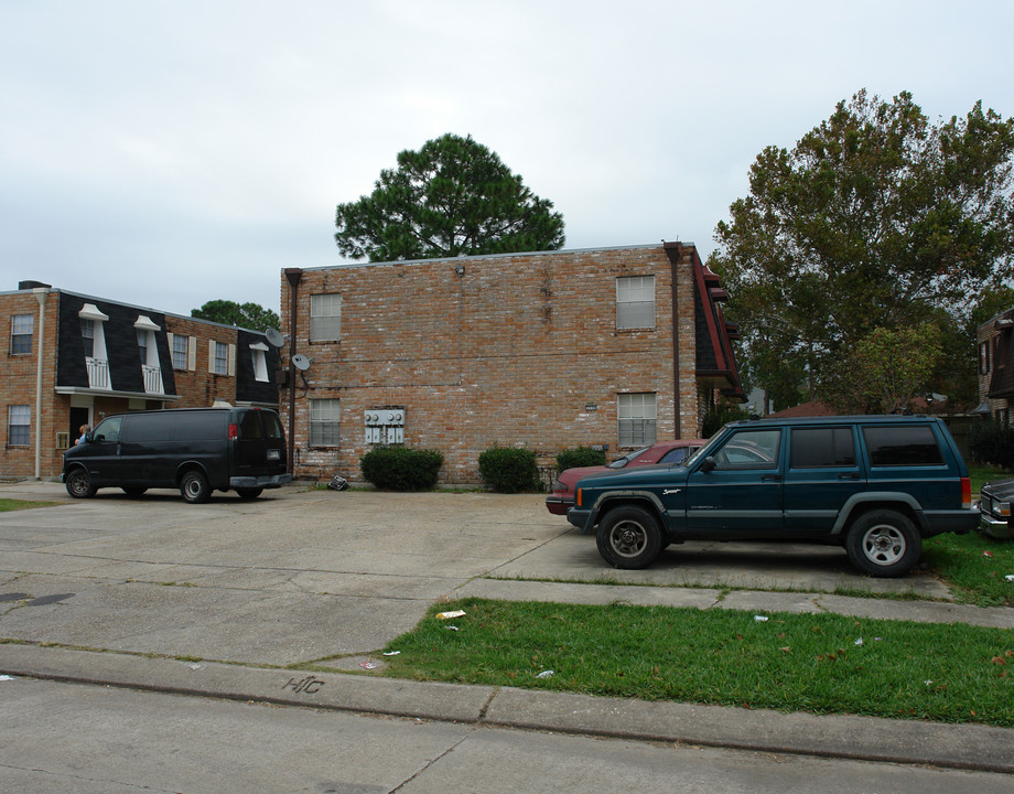 3556 Martinique Ave in Kenner, LA - Foto de edificio