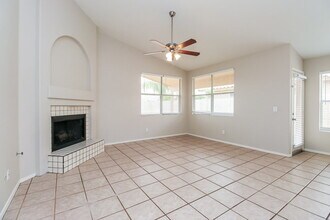7932 W Taro Ln in Glendale, AZ - Building Photo - Building Photo