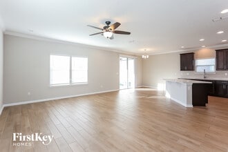 8170 Dancing Fox St in Jacksonville, FL - Foto de edificio - Building Photo