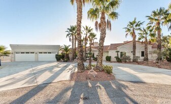 7611 Laredo St in Las Vegas, NV - Building Photo