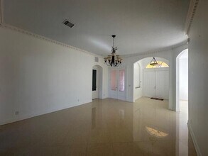 368 NW Bayshore Blvd in Port St. Lucie, FL - Building Photo - Building Photo