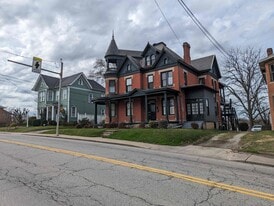 402 N Main St, Unit Apt #1 in Greensburg, PA - Building Photo