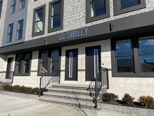 60 Shirley Ave-Unit -406 in Revere, MA - Building Photo - Building Photo