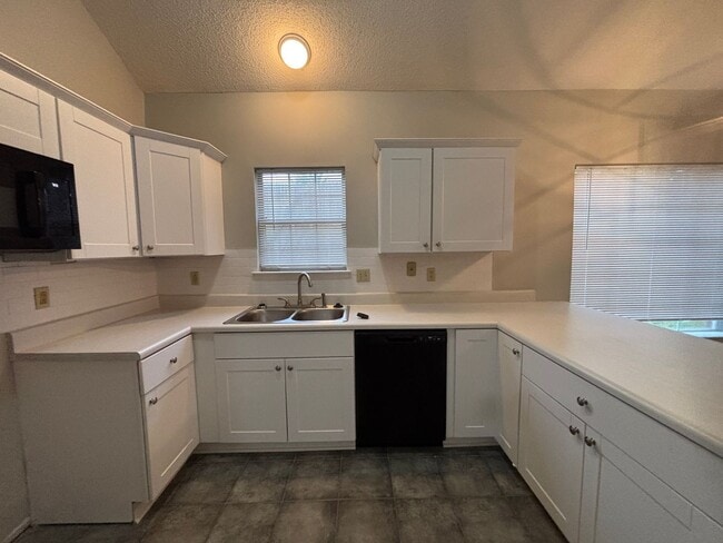 3895 Oak Branch Cir E in Memphis, TN - Building Photo - Building Photo