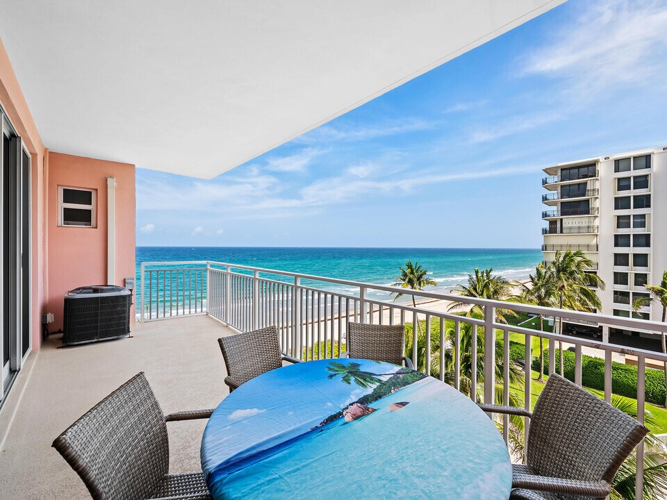 2921 S Ocean Blvd in Highland Beach, FL - Building Photo