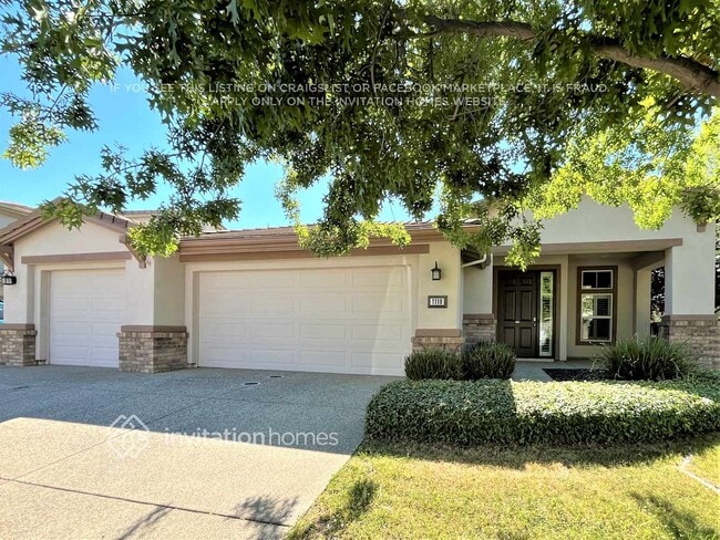 property at 1118 Lawrence Ln