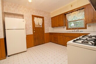 814 10th Ave N in St. Cloud, MN - Building Photo - Building Photo