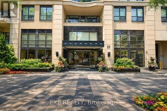 10 Delisle Ave in Toronto, ON - Building Photo - Building Photo