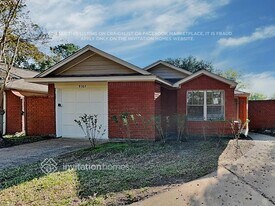 9167 Golden Sunshine Dr in Houston, TX - Building Photo