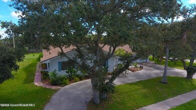 501 N Palm Ave in Indialantic, FL - Building Photo - Building Photo