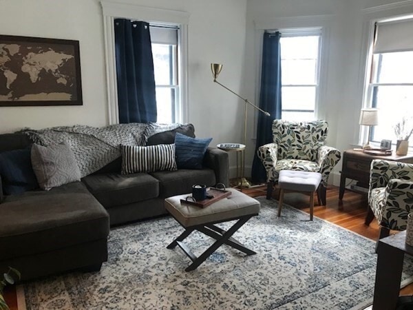 274 Poplar St, Unit 3 in Boston, MA - Foto de edificio - Building Photo