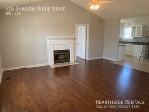 518 Shadow Ridge Dr in Winterville, NC - Building Photo - Building Photo