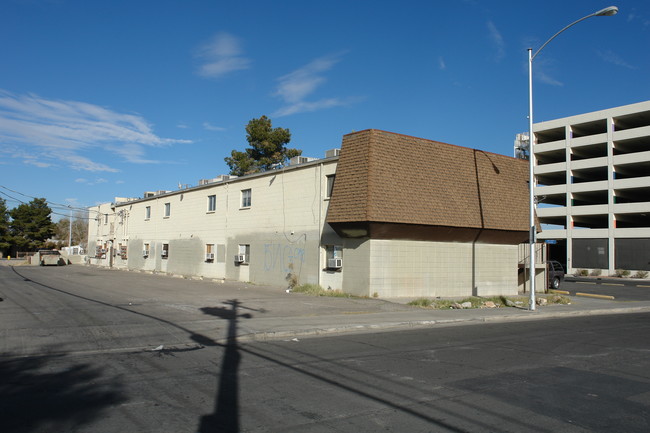 Carsac Apartments in Las Vegas, NV - Building Photo - Building Photo