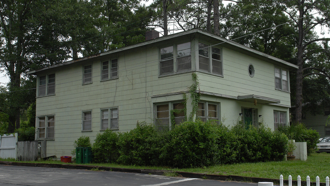 626 NW 10th Ave in Gainesville, FL - Building Photo