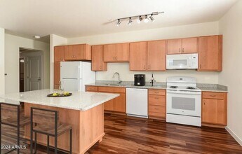 7750 W Encanto Blvd, Unit 2 in Phoenix, AZ - Building Photo - Building Photo