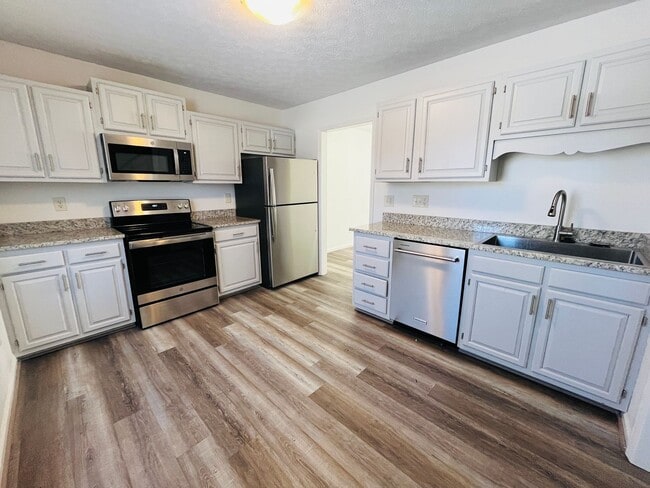 208 Marlington St in Blacksburg, VA - Building Photo - Building Photo