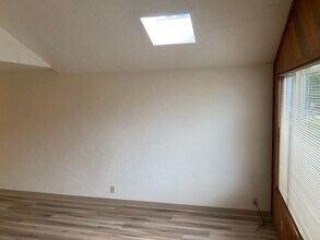 2214 Ironwood St in Eugene, OR - Building Photo - Building Photo