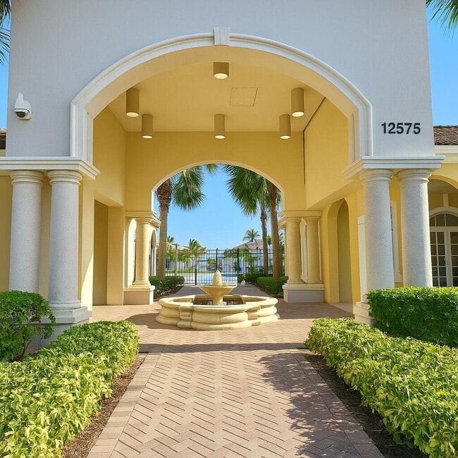 6777 Heritage in Boynton Beach, FL - Building Photo - Building Photo