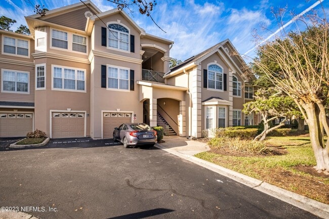 13810 Sutton Park Dr N