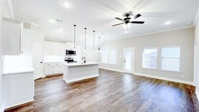 805 Tippit Ln in Greenville, TX - Foto de edificio - Building Photo