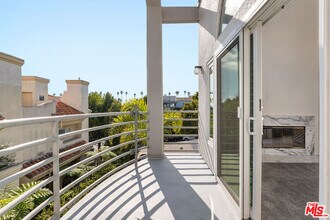 1010 California Ave in Santa Monica, CA - Building Photo - Building Photo