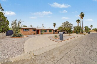 5120 E Alberta Dr in Tucson, AZ - Building Photo - Building Photo