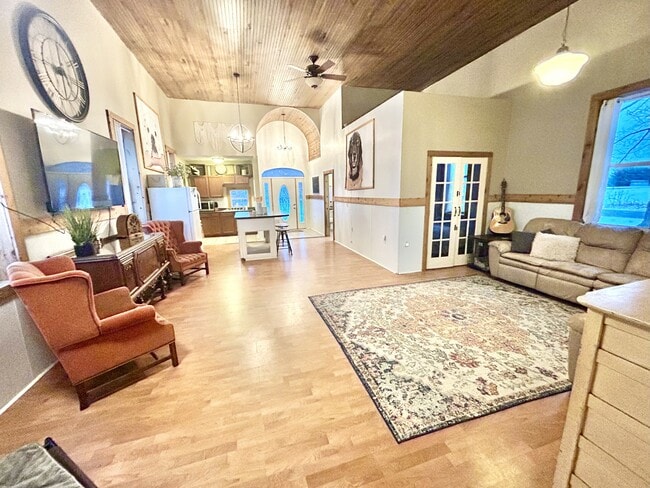 property at 1291 Kinneville Rd