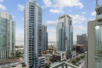 1240 India St in San Diego, CA - Foto de edificio - Building Photo