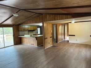 98 Alexander Rd in Grantville, GA - Building Photo - Building Photo