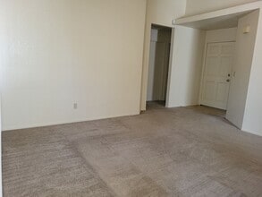 221 Sunhaven Dr in Fairfield, CA - Building Photo - Building Photo