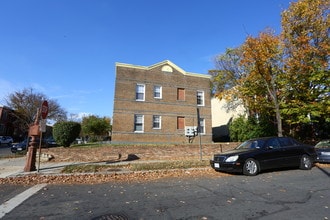 1544 Independence Ave SE in Washington, DC - Building Photo - Building Photo
