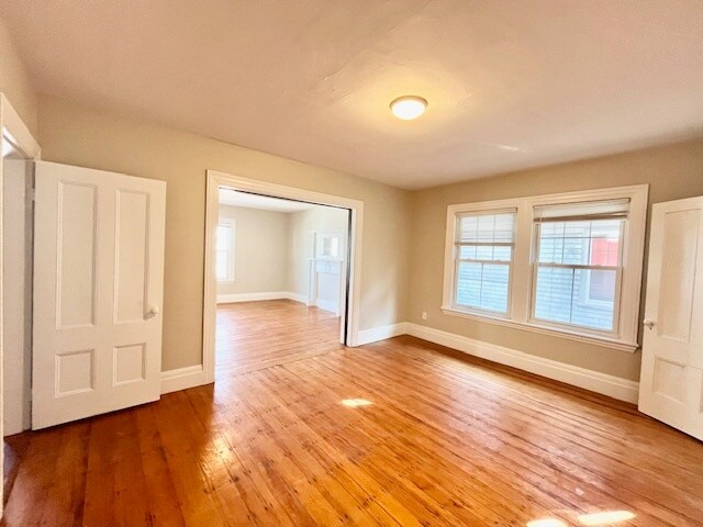 49 Forbes St, Unit 2 in Boston, MA - Foto de edificio - Building Photo