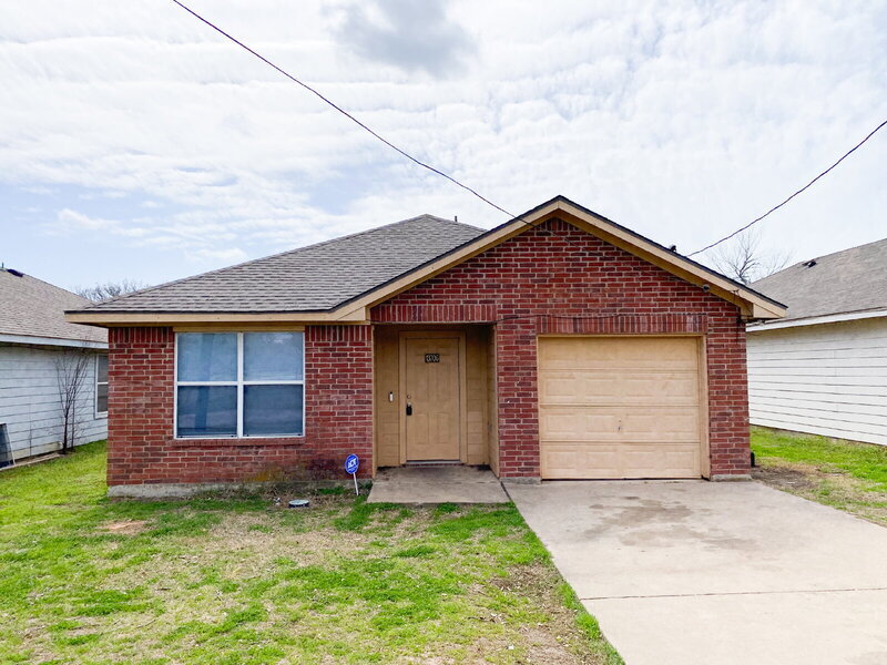 13706 Vida Ln in Dallas, TX - Building Photo