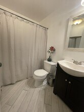 16 Bonticou View Dr, Unit Upstairs Apartment in New Paltz, NY - Foto de edificio - Building Photo