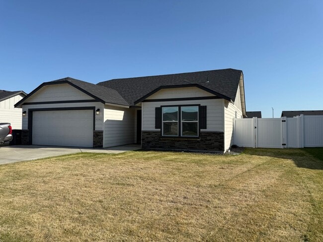 property at 4261 W Wood Ct