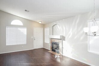 905 N Jones Blvd in Las Vegas, NV - Building Photo - Building Photo