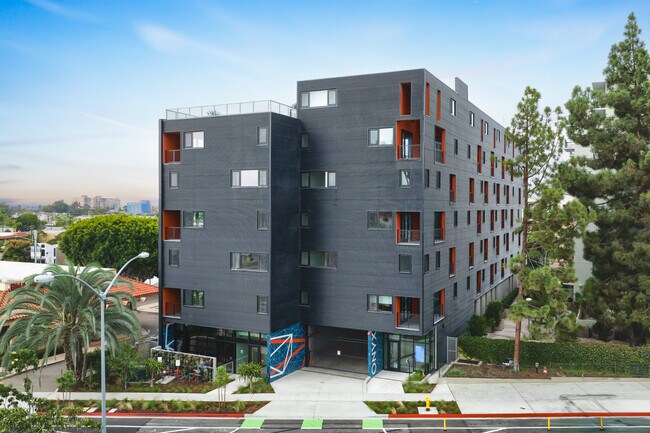 Onyx on Park in San Diego, CA - Foto de edificio - Building Photo