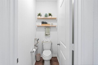 143 Santa Rosa Ln in Buda, TX - Building Photo - Building Photo
