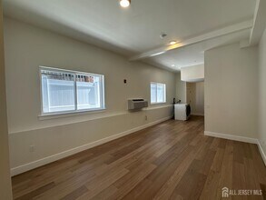 213 French St in New Brunswick, NJ - Building Photo - Building Photo