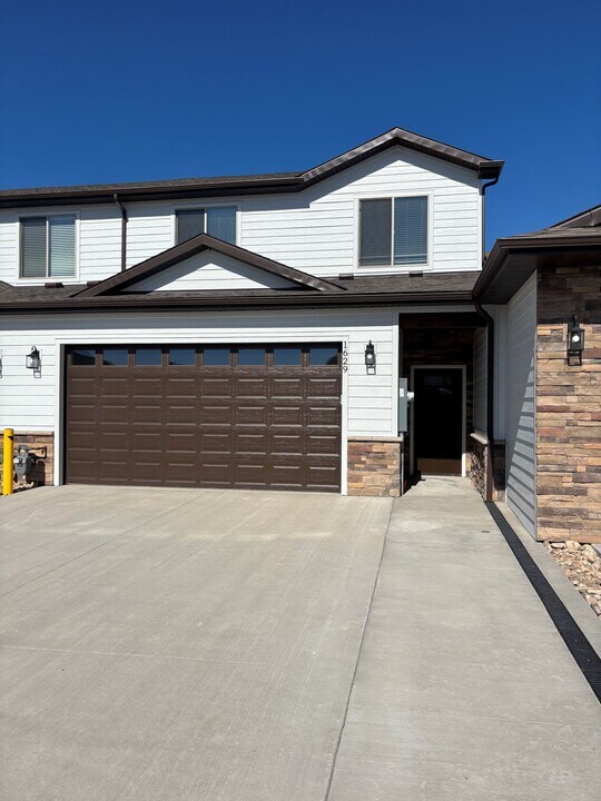 1629 Blue Creek Ave in Montrose, CO - Building Photo