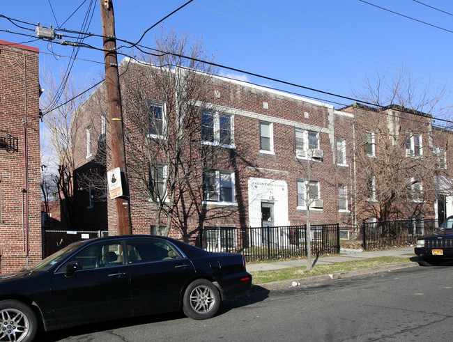 Chillum Castle Manor in Washington, DC - Building Photo - Building Photo