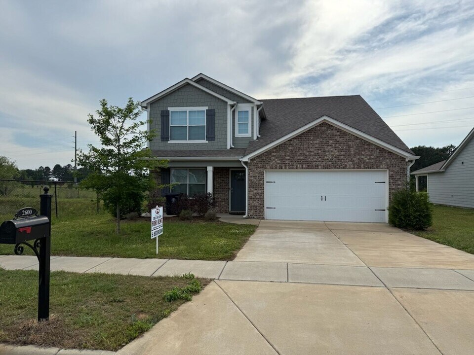 2600 Trestle Park Cir in Northport, AL - Building Photo