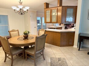 32 Sonderhen Dr in Naples, FL - Building Photo - Building Photo