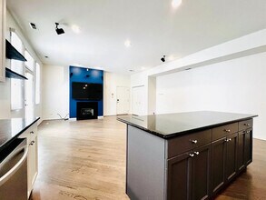 1761 W Morse Ave in Chicago, IL - Building Photo - Building Photo