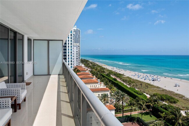 5875 Collins Ave in Miami, FL - Building Photo - Building Photo