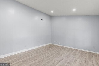 8877 Burnham Way in Jonesboro, GA - Building Photo - Building Photo