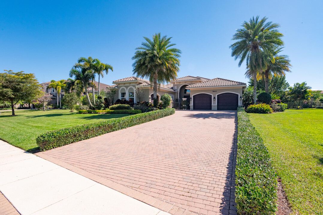 7803 Maywood Crest Dr in West Palm Beach, FL - Building Photo
