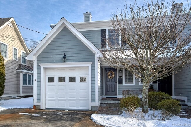 property at 130 Wappanocca Ave