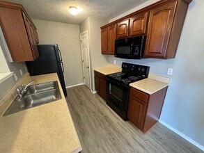 1040 S Clifton Ave in Springfield, MO - Building Photo - Building Photo